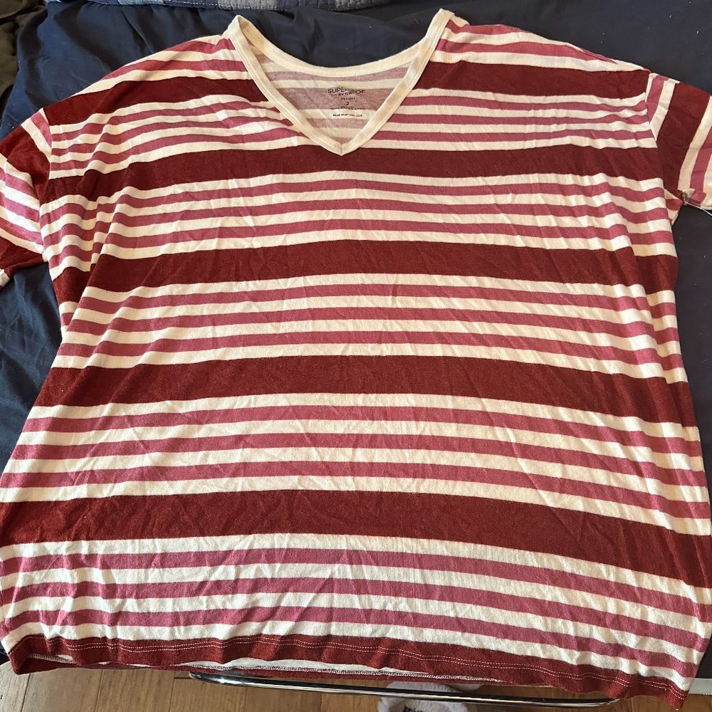 NEW Torrid Super Soft Plush 2X 18-20 V Neck Tshirt/Sweater Red Pink Striped